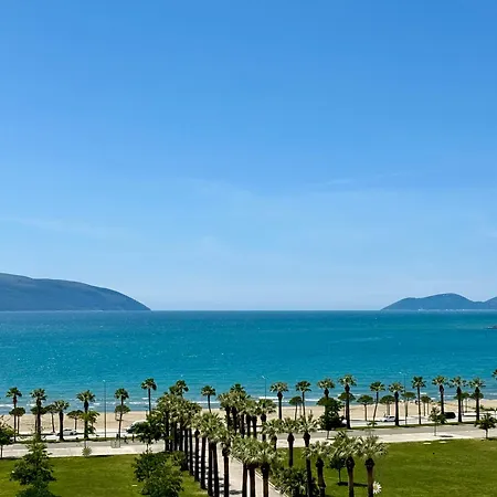 View 2 Min Fromm Beach, Self Check In *